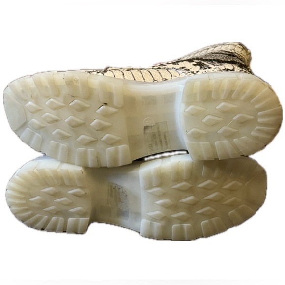 NWOT Cape Robbin Unisex faux Snakeskin 10” Boots sz 9/Men 7 - Picture 7 of 12